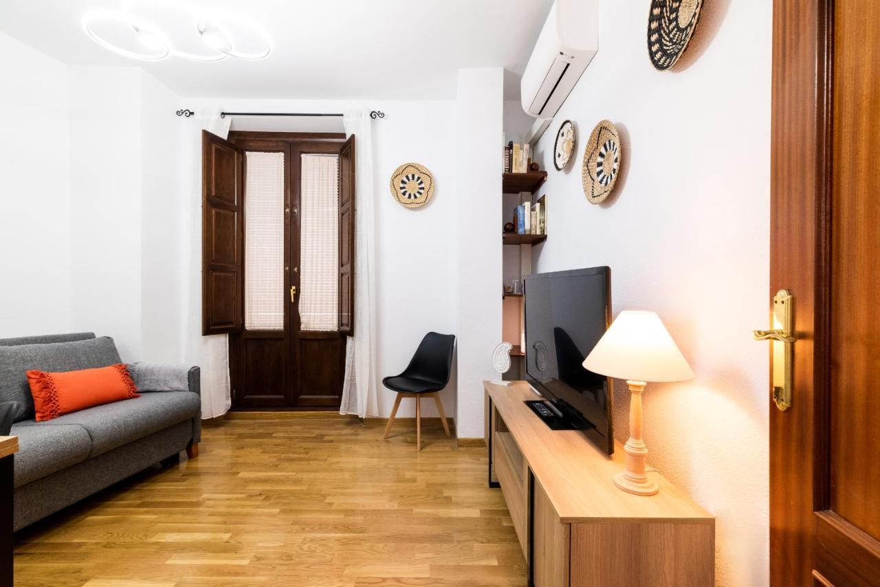 Apart. Santa Paula En Гранада Екстериор снимка