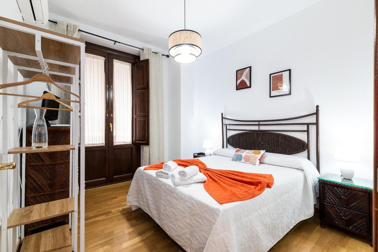 Apart. Santa Paula En Гранада Екстериор снимка