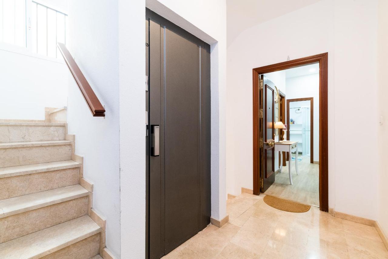 Apart. Santa Paula En Гранада Екстериор снимка