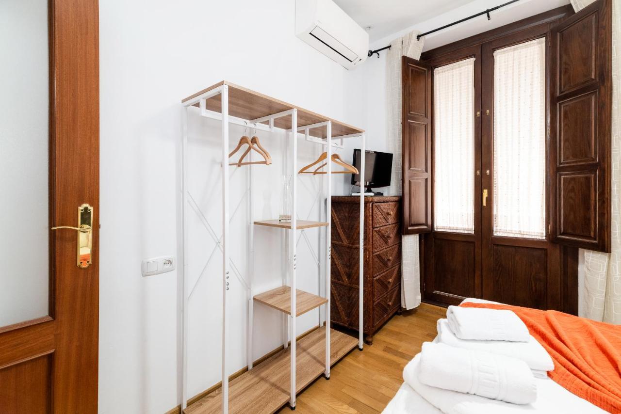 Apart. Santa Paula En Гранада Екстериор снимка